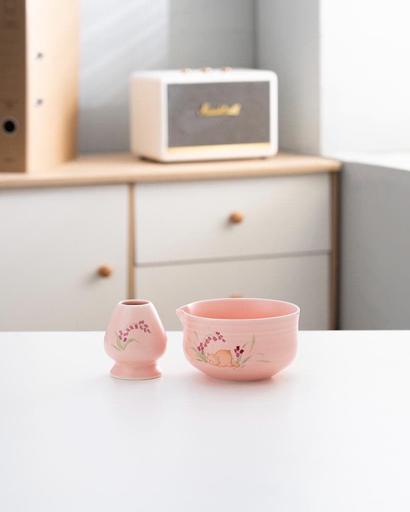 pink-floral-hand-painted-ceramic-matcha-bowl-set-450ml-starter-kit-03 Pink Floral Hand-painted Ceramic Matcha Bowl Set, 450ml Starter Kit