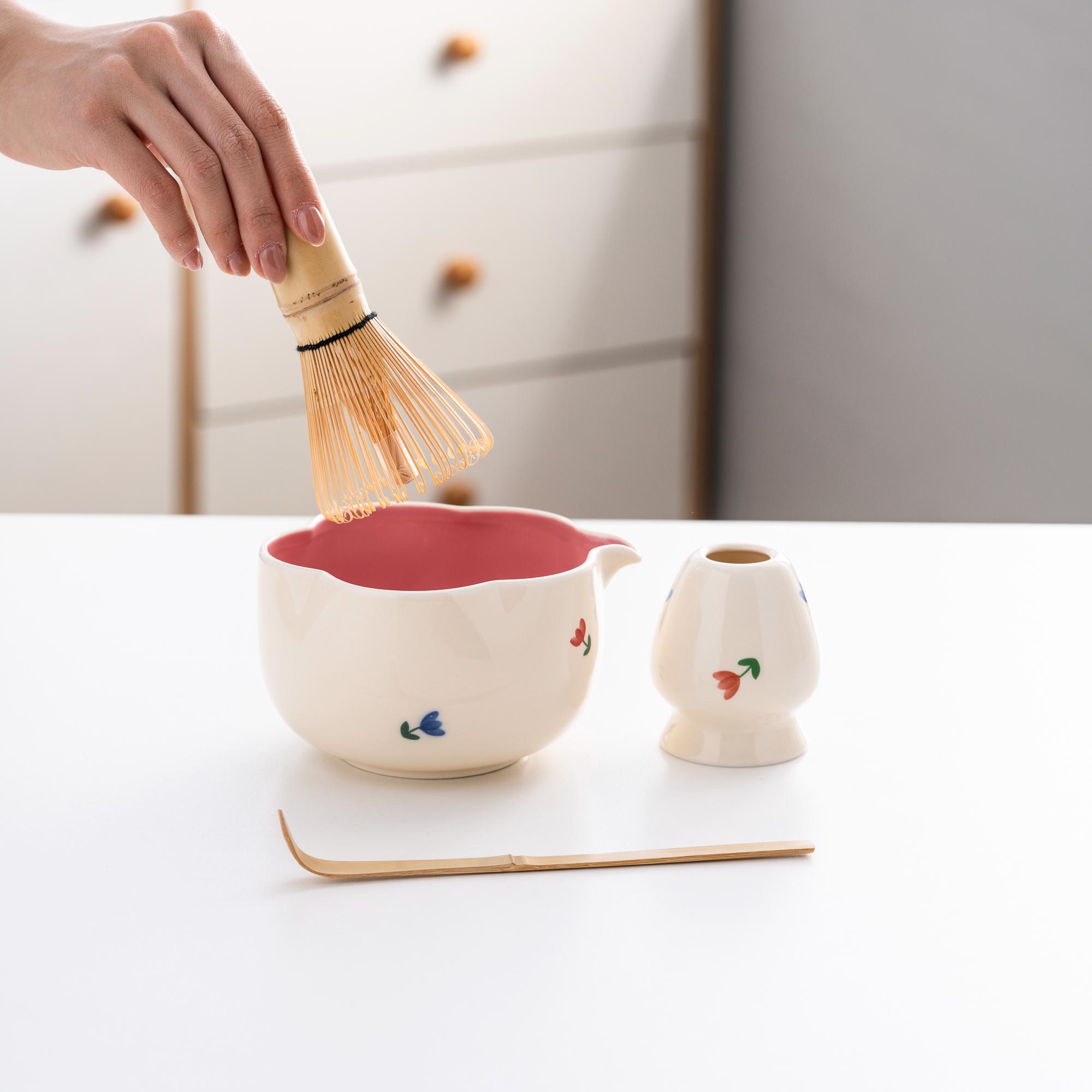 pink-white-floral-ceramic-matcha-bowl-set-with-bamboo-whisk-500ml-gift-kit-03 Pink White Floral Ceramic Matcha Bowl Set with Bamboo Whisk, 500ml Gift Kit