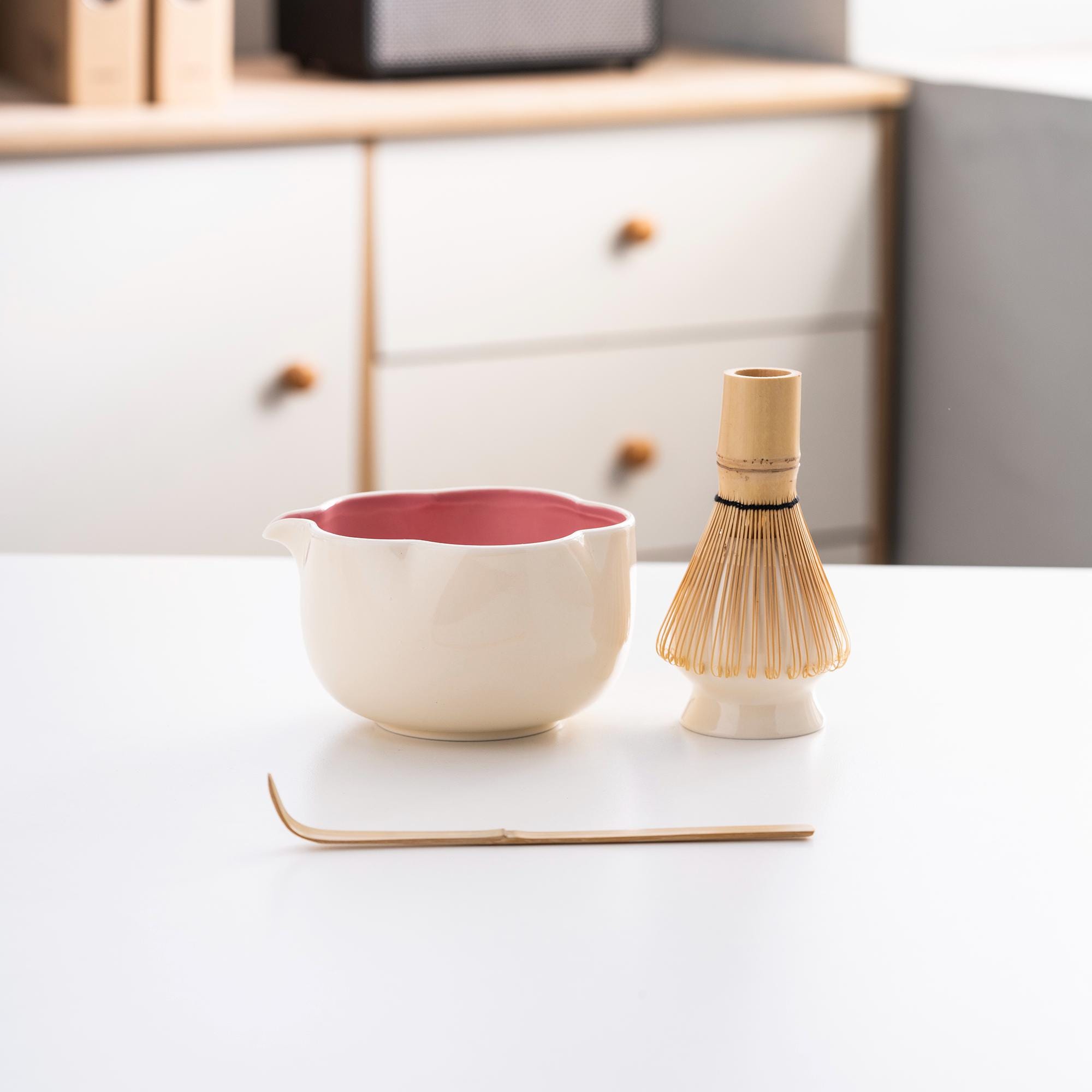 white-floral-ceramic-matcha-bowl-set-with-bamboo-whisk-and-holder-500ml-starter-kit-02 White Floral Ceramic Matcha Bowl Set with Bamboo Whisk & Holder, 500ml Starter Kit