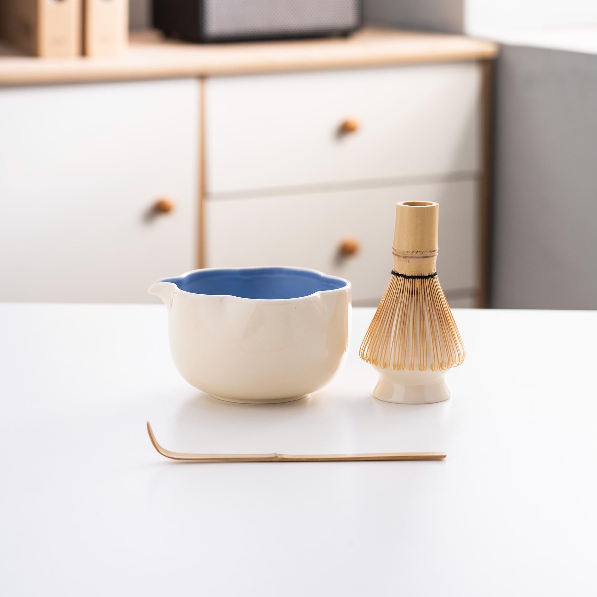 white-floral-ceramic-matcha-bowl-set-with-bamboo-whisk-and-holder-500ml-starter-kit-03 White Floral Ceramic Matcha Bowl Set with Bamboo Whisk & Holder, 500ml Starter Kit