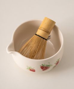White Strawberry Hand-painted Ceramic Matcha Bowl Set with Spout, Bamboo Whisk & Holder, 450ml Gift Kit
